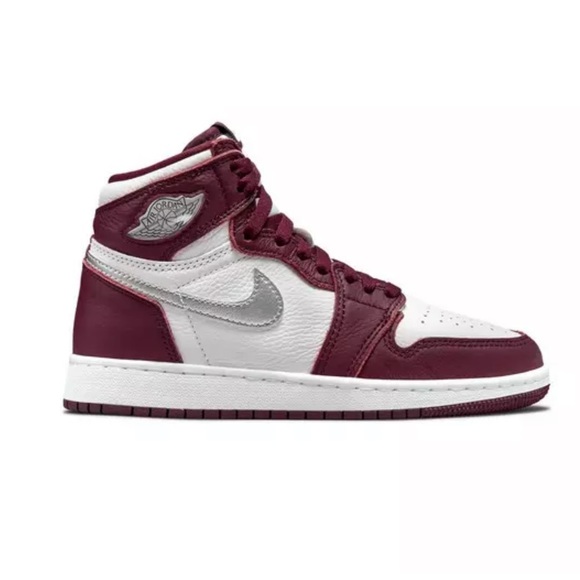 Jordan 1 Retro High OG "Bordeaux/Metallic Silver/White" - Picture 2 of 10
